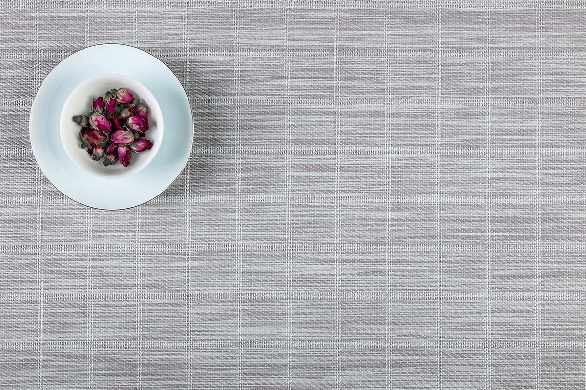 Small pane pattern dining room mat